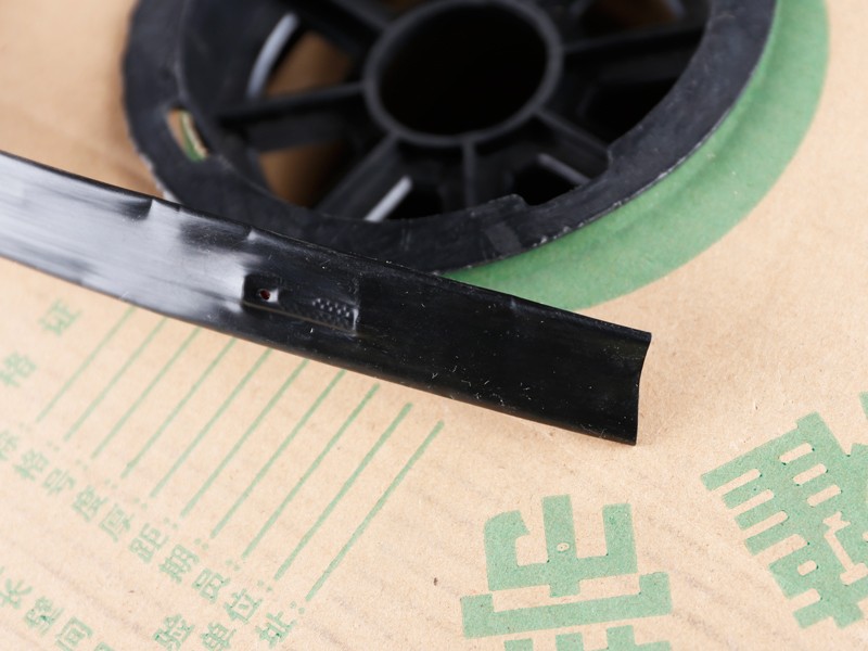 貼片式（shì）滴灌帶